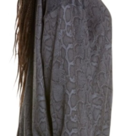 Onzie Serpent Boyfriend Sweatshirt - Picture 3 of 3